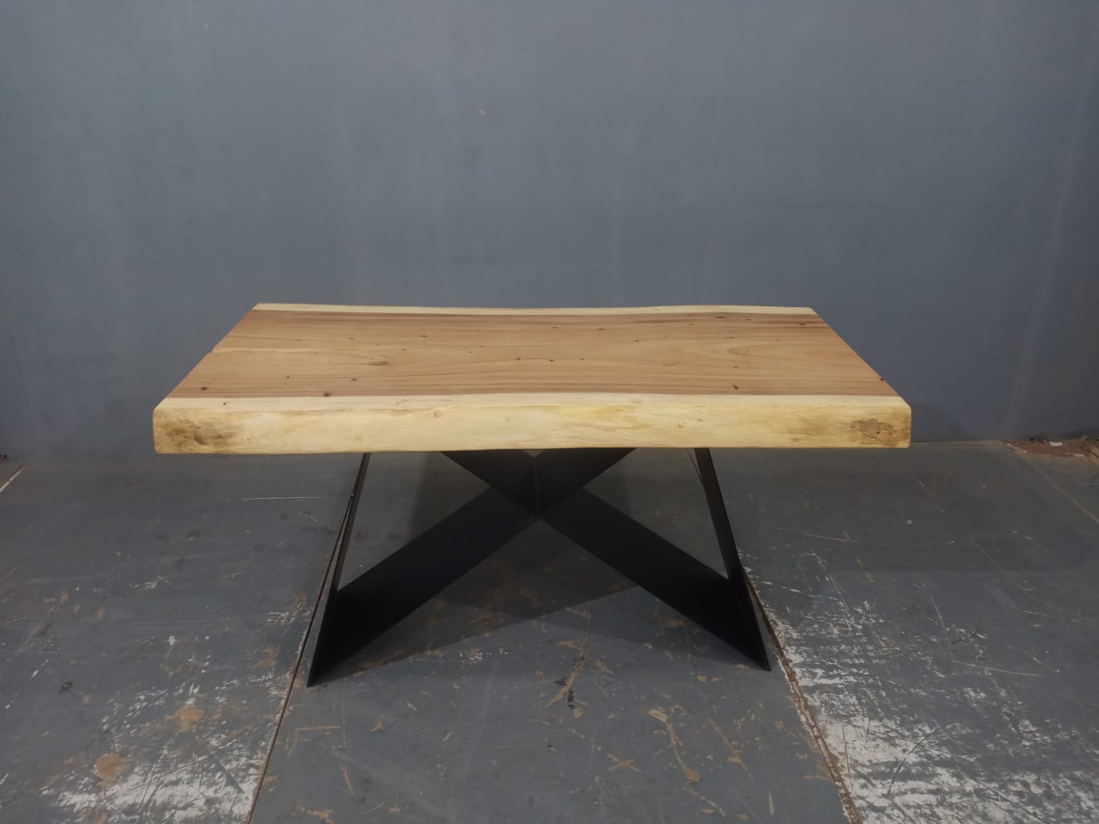 LIVE EDGE TABLES