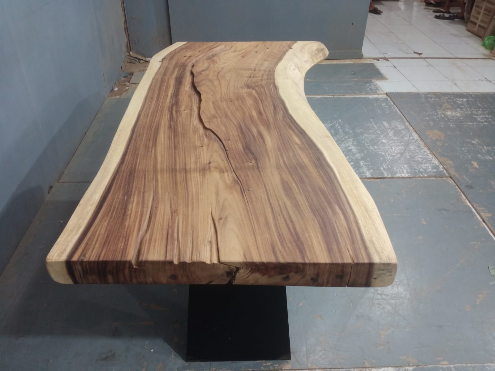 Live Edge Tables