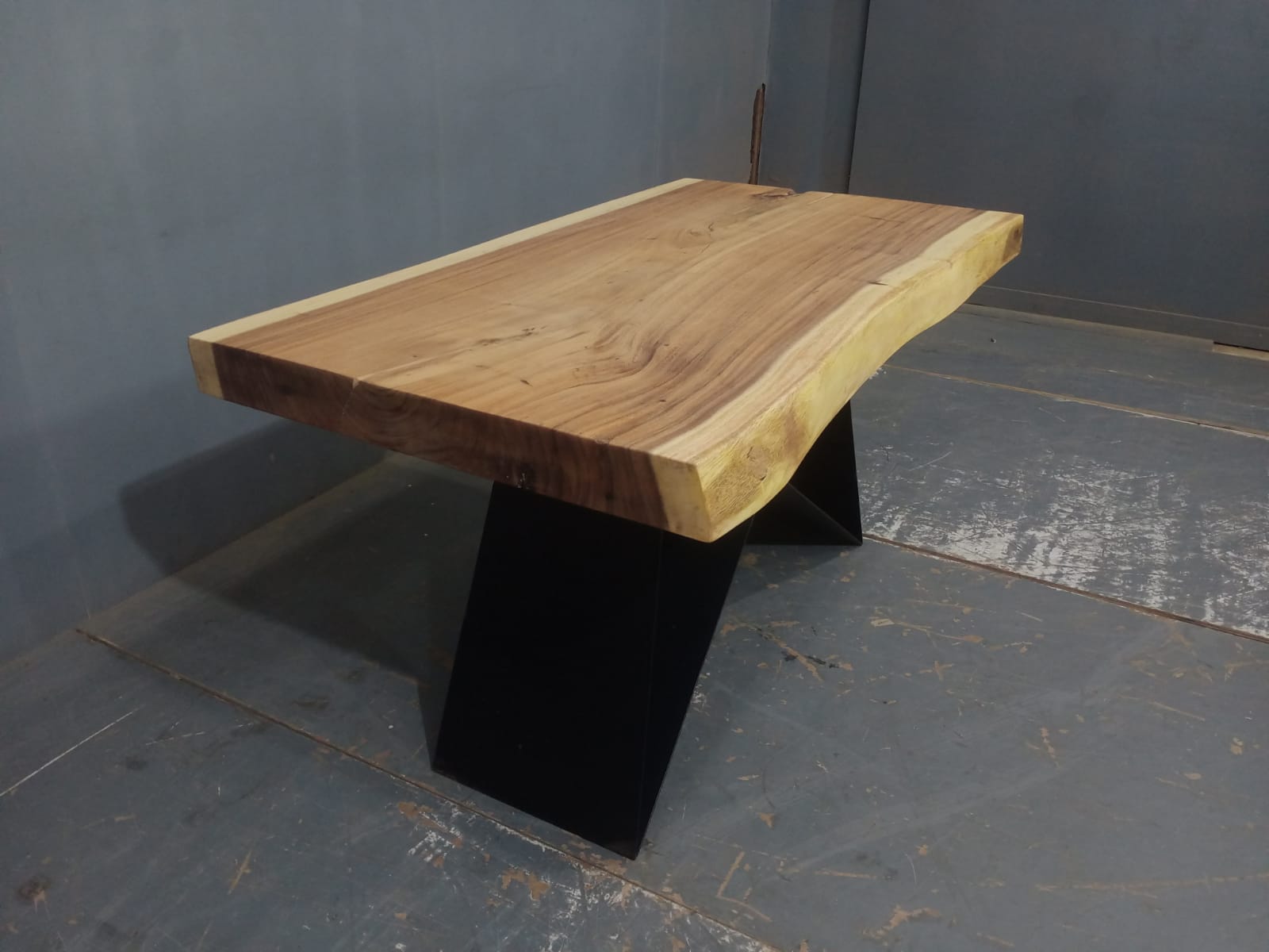 Live Edge Tables