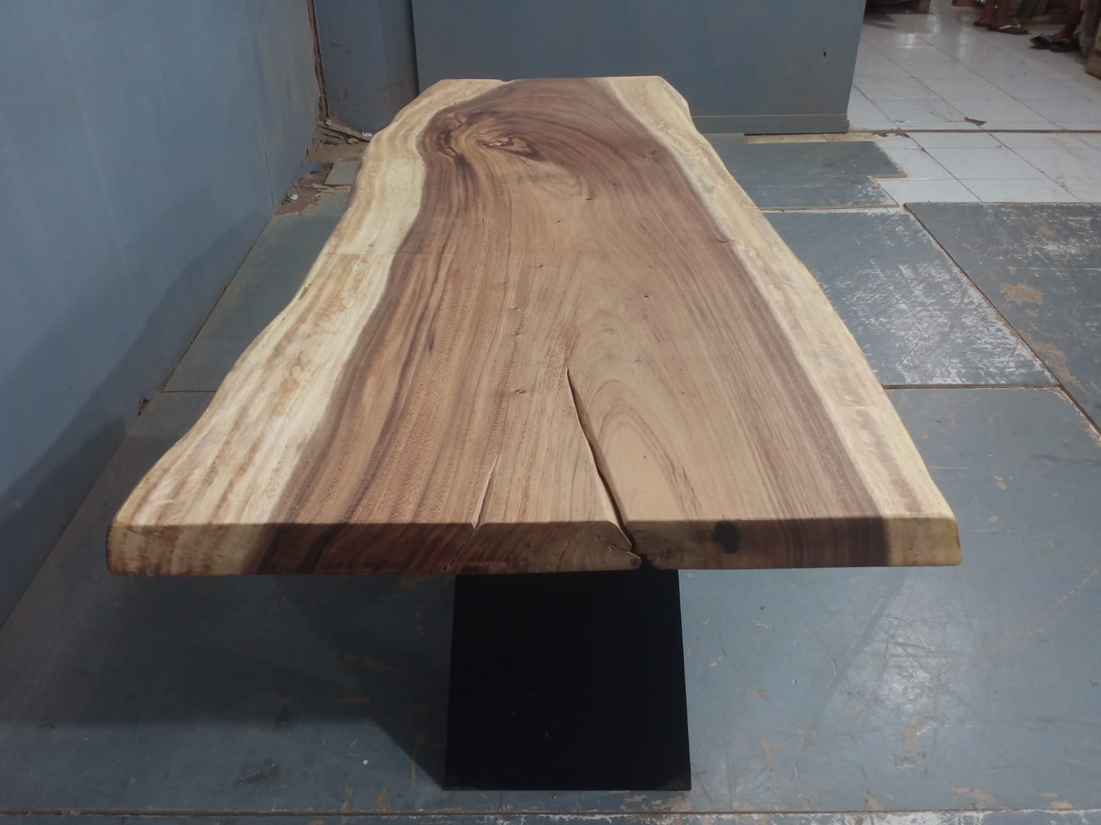 Live Edge Tables