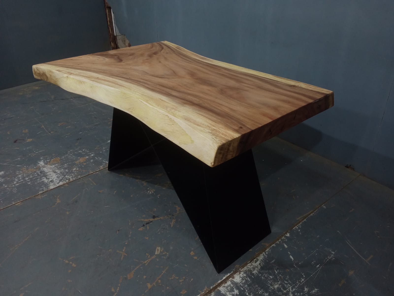 Live Edge Tables