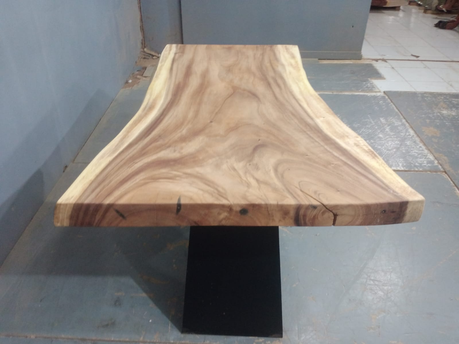 Live Edge Tables