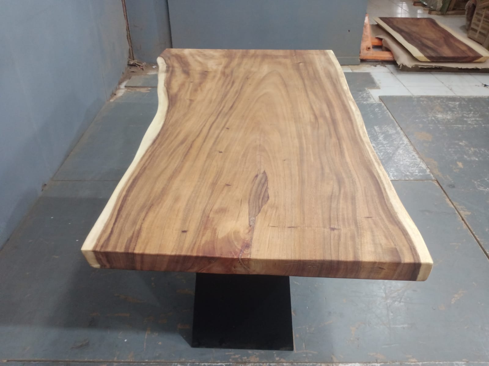 Live Edge Tables