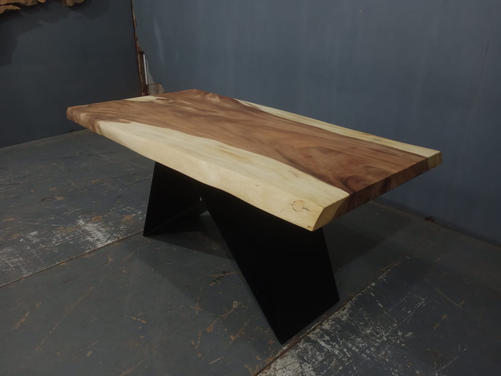 Live Edge Tables
