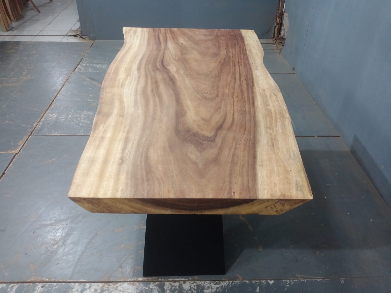 Live Edge Tables
