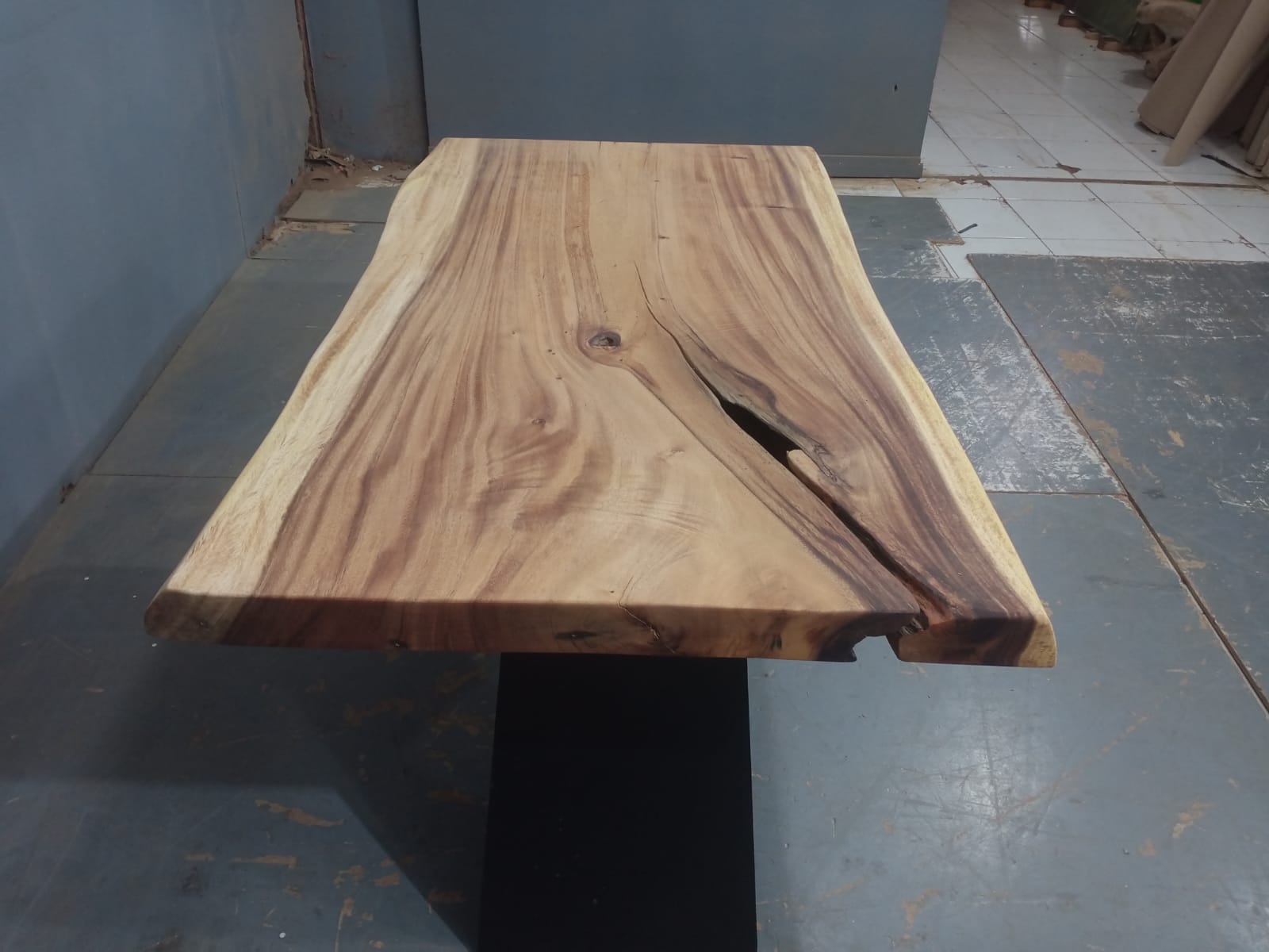 Live Edge Tables