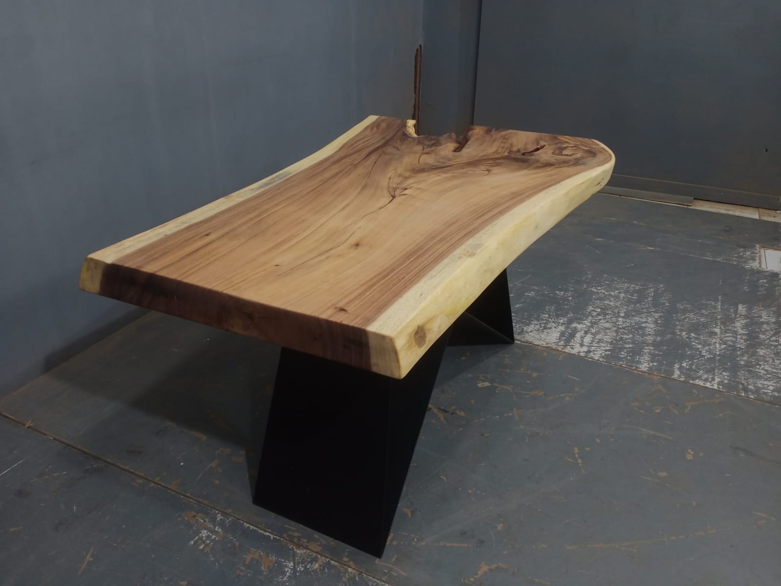 Live Edge Tables