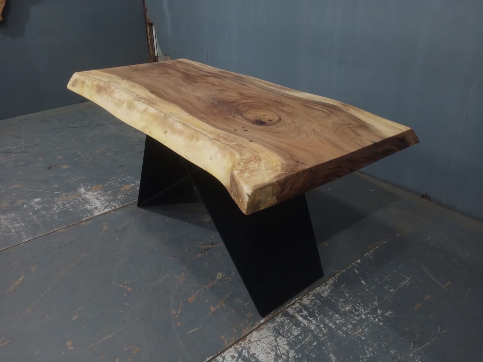 Live Edge Tables