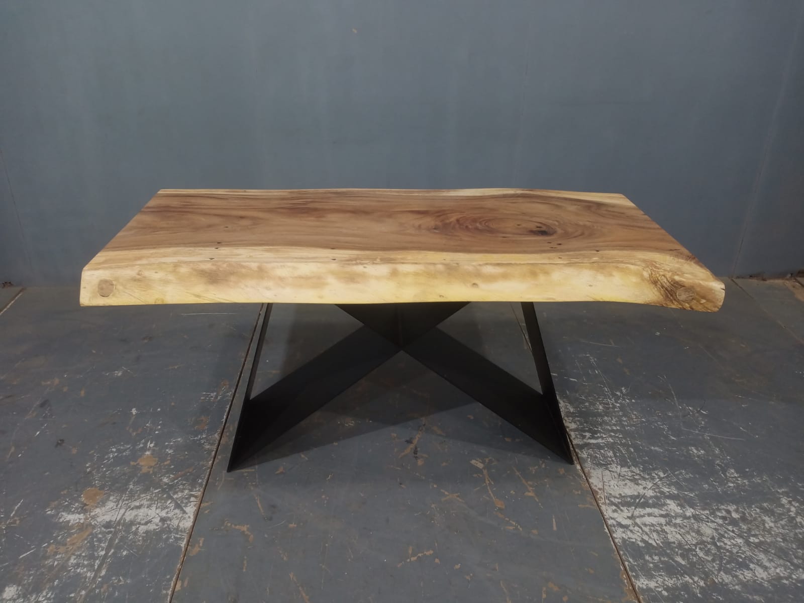 LIVE EDGE TABLES