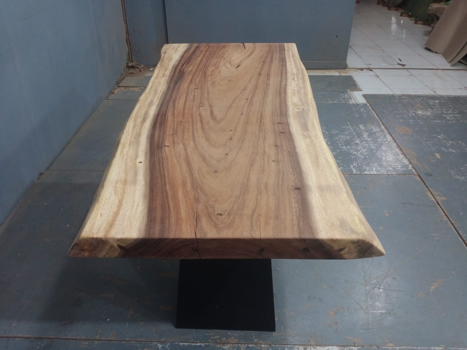 Live Edge Tables