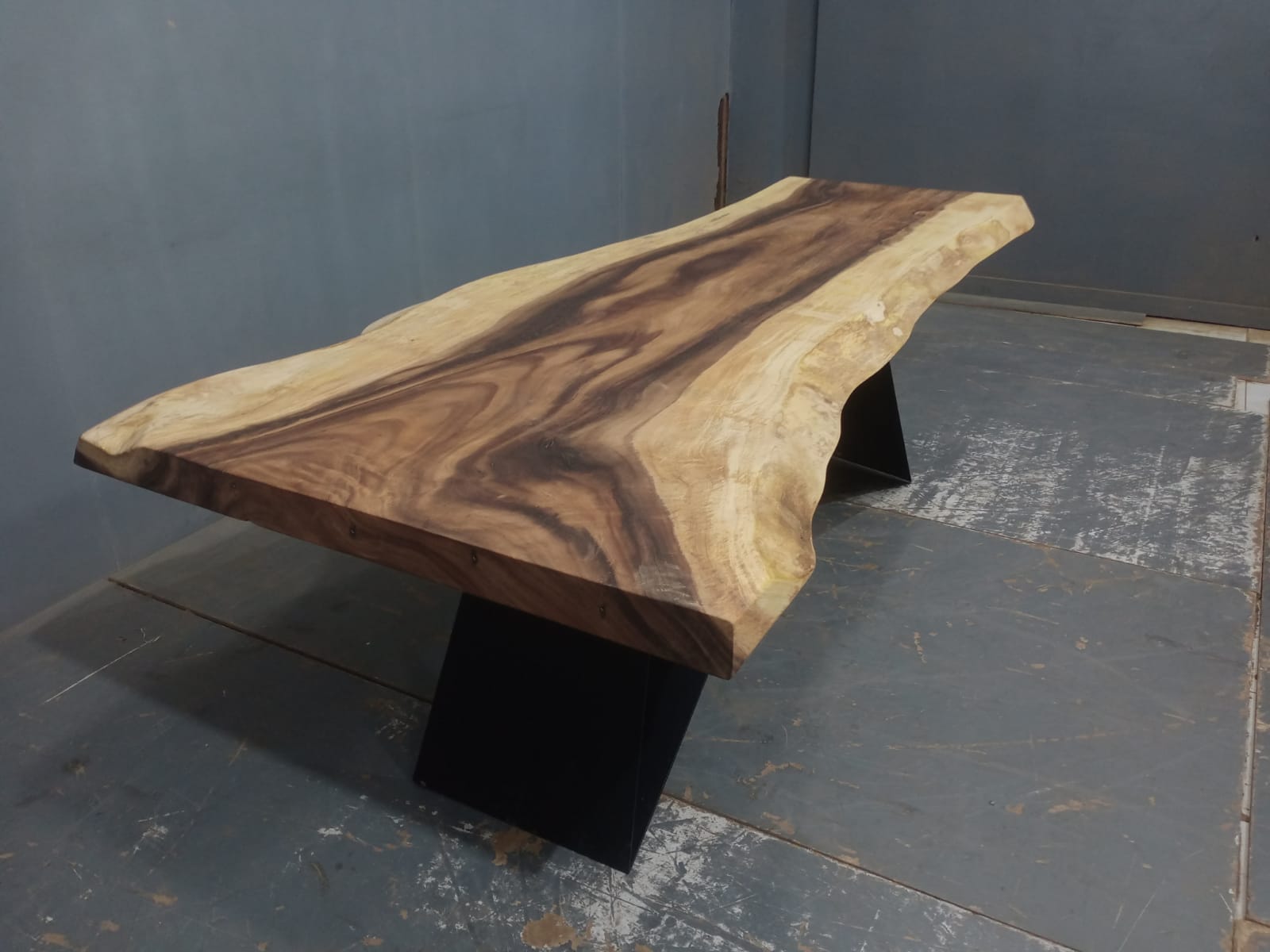 Live Edge Tables