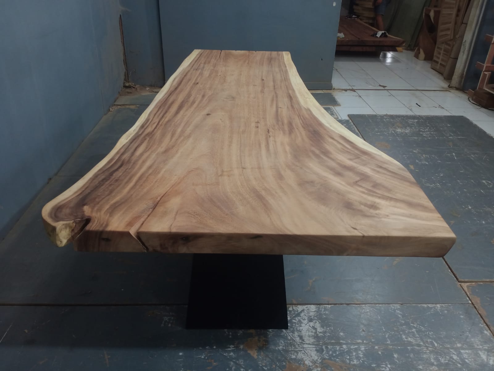 Live Edge Tables